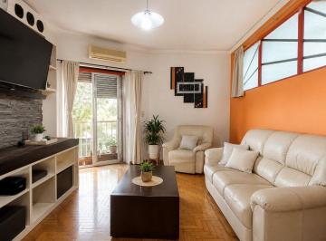 Departamento · 48m² · 3 Ambientes · Departamento 3 Ambientes Venta Versalles Luminoso