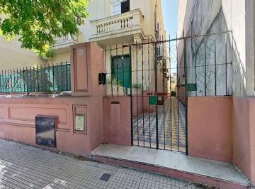 PH · 98m² · 5 Ambientes · PH Histórico con Balcones y Terraza – Caballito