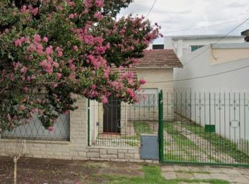 Casa · 190m² · 4 Ambientes · 1 Cochera · Casa en Venta Ituzaingo Apto Multi Familiar