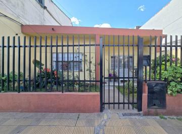 Casa · 123m² · 7 Ambientes · 3 Cocheras · Venta Casa 3 Ambientes Castelar y PH 4 Amb