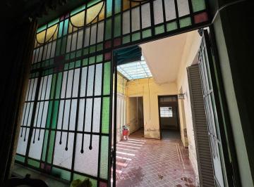 Casa · 179m² · 8 Ambientes · Venta Casa 3 Dorm General Paz Apto Edificio Local