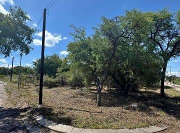 Terreno · 698m² · Venta de Lote Lomas del Chañar Apto PH