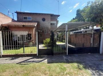 Casa · 160m² · 4 Ambientes · 2 Cocheras · Venta Casa en Tortuguitas Centro
