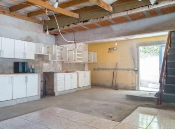 PH · 64m² · 5 Ambientes · 1 Cochera · Venta PH 5 Amb con Parrilla y Pileta Bernal Oeste