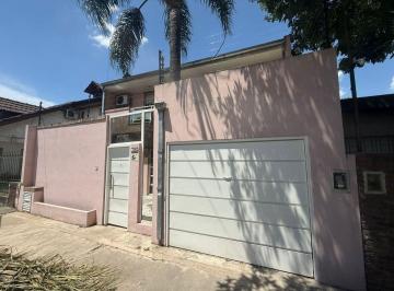 Casa · 195m² · 4 Ambientes · 2 Cocheras · Venta Casa 4 Ambientes en Ituzaingo Norte