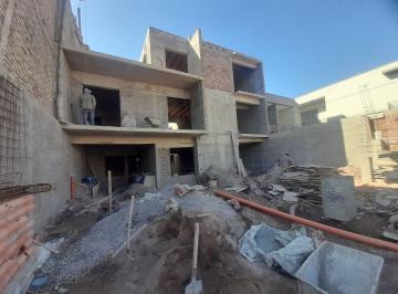 Departamento · 75m² · 3 Ambientes · 1 Cochera · Venta de Duplex 2 Dorm. Barrio Rincon Veneto