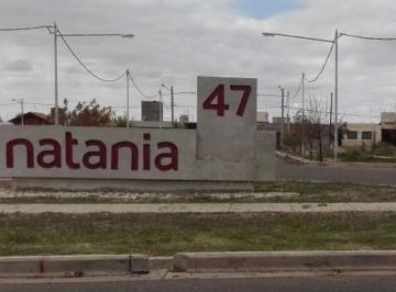 Departamento · 60m² · 3 Ambientes · 1 Cochera · Remax Follow Vende Departamento