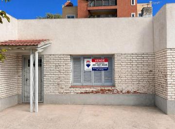 Casa · 164m² · 5 Ambientes · 1 Cochera · Se Vende Esta Cálida Propiedad