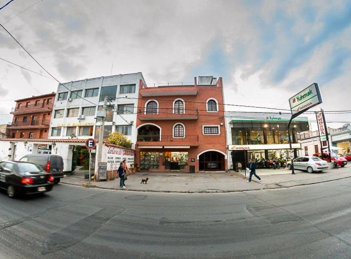 Casa · 333m² · 6 Ambientes · 1 Cochera