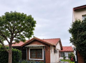 Casa de 5 ambientes, Pilar · Venta Casa 3 Dorm. con Parque y Pileta en de Vicenzo Chico Pilar