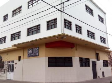 Edificio · 461m² · Edificio de Tres Plantas en Barrio 9 de Julio, Ideal Para Hogar, Institución o Establecimiento.