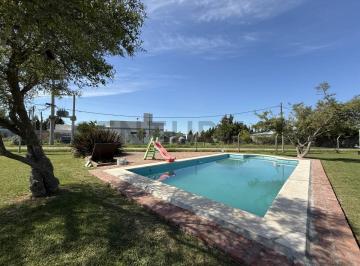 Terreno · 1078m² · 10 Cocheras · Lote Amplio con Pileta 1.078 m² Altos de Los Talas