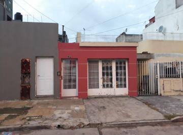 PH de 2 ambientes, La Matanza · Excelente PH de 2 Ambientes por Pasillo Interno con Patio y Terraza