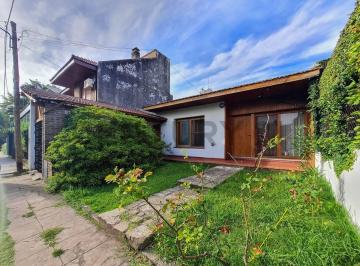 Casa · 143m² · 4 Ambientes · 1 Cochera · Casa en Venta City Bell a 1 Cuadra de Cantilo