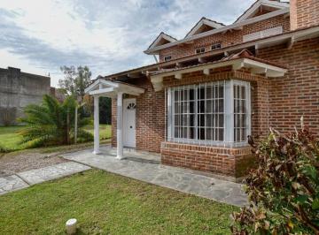Casa · 120m² · 4 Ambientes · 2 Cocheras · Venta Casa 3 Dorm. con Patio y Cochera en City Bell.