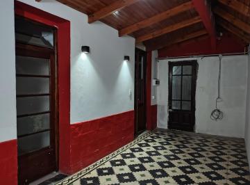 Departamento en Alquiler de 3 ambientes Lanús Este · Departamento Tipo Casa.