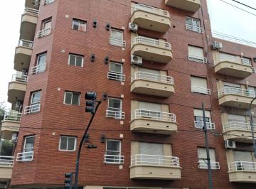 Departamento de 2 ambientes, Flores · 2 Ambientes Al Frente con Balcón - Cocina Independiente - Lavadero en Cocina - Esquina Gaona