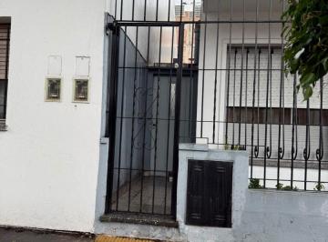 PH · 30m² · 2 Ambientes · Florida - Alquiler PH 2 Ambientes Patio