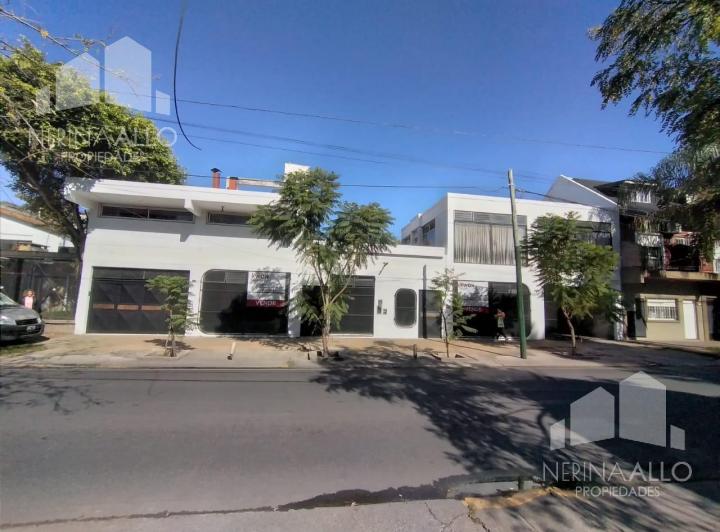 Local comercial · 555m² · 6 Ambientes · 1 Cochera