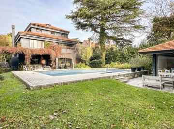 Casa · 603m² · 8 Ambientes · 2 Cocheras · Lindisima Casa en Venta La Horqueta