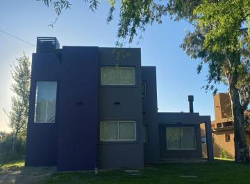 Casa de 4 ambientes, Costa del Este · Propiedad en Costa del Este Alelies Entre Av 6 y 7