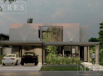 Casa · 251m² · 5 Ambientes · 2 Cocheras · Casa en Venta en Los Cardos, Pilar