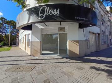 Casa · 118m² · 2 Dormitorios · 1 Cochera · Casa y Local Comercial Esquina