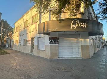 Casa · 118m² · 2 Dormitorios · 1 Cochera · Casa y Local Comercial Esquina