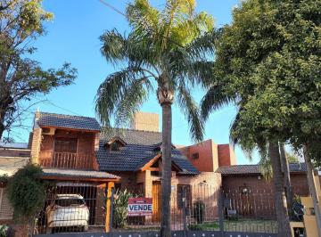 Casa · 316m² · 4 Dormitorios · 4 Cocheras · Casa - Horizonte