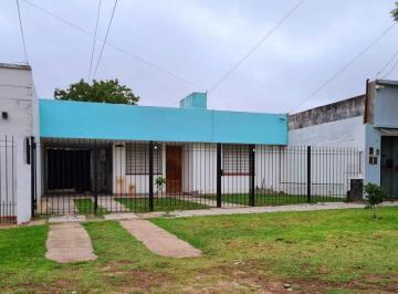Casa · 100m² · 3 Ambientes · 1 Cochera · Casa en Venta - 2 Dorm. 2 Baños - Cochera - 430 m² - Quilmes