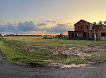 Terreno · 830m² · Terreno en Los Pasos del Jockey 3 Oportunidad