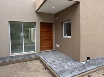 Casa · 100m² · 3 Ambientes · 2 Cocheras · Casa en City Bell: Financiaciación y Permuta