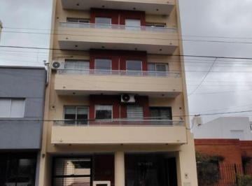 Departamento de 2 ambientes, La Plata · 37 E/ 24 y 25 - Depto de 1 Dormitorio Amoblado con Vista Al Parque Alberti