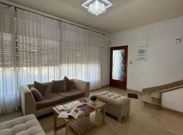 Casa de 7 ambientes, Córdoba · Casa, cofico, 3 Dorm. y Patio