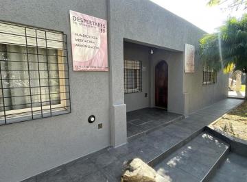 Casa · 100m² · 3 Ambientes · 2 Cocheras · Casa en Venta de 3 Amientes Sobre Lote Propio en Excelente Ubicación Padua Sur