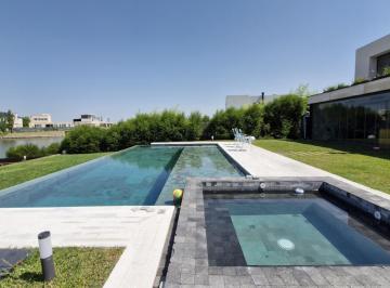 Casa · 188m² · 5 Ambientes · 4 Cocheras · Alquiler Amoblado Casa de 5 Amb a La Lag con Muelle Propio, Piscina Inf. Jacuzzi y Quincho Vidriado