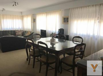 Departamento · 160m² · 4 Ambientes · 1 Cochera · Departamento en Venta - 3 Dorm. 4 Baños - 170 m² - Lomas de Zamora