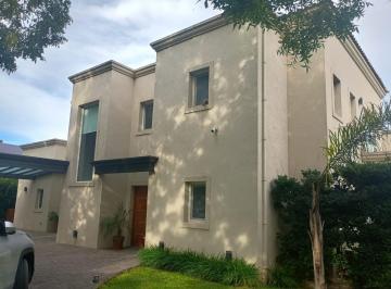 Casa de 6 ambientes, General Rodríguez · Casa en Venta en El Nacional Gral Rodriguez