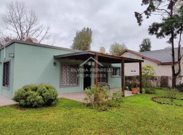 Quinta vacacional · 103m² · 5 Ambientes · Casa Quinta en Venta en Barrio Parque Sakura, Exaltación de La Cruz, G. B. a. Zona Norte