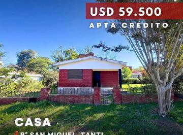 Casa · 88m² · 4 Ambientes · 1 Cochera · Venta Casa Esquina Apta Crédito en Barrio San Miguel - Tanti a 200 m de La Ruta