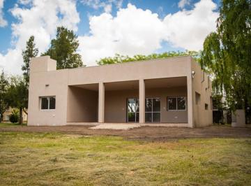 Casa · 110m² · 3 Ambientes · 2 Cocheras · Casa en Venta - 2 Dorm. 1 Baño - 1.144 m² - Posadas de Los Lagos, Coronel Brandsen