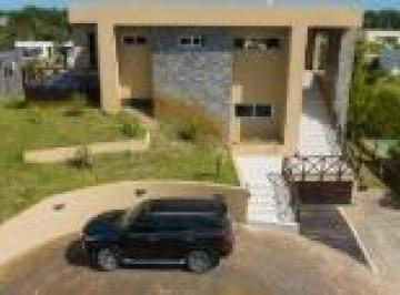 Casa · 400m² · 5 Ambientes · 3 Cocheras · Casa en Venta - 4 Dorm. 7 Baños - Cochera - 470 m² - Pinamar