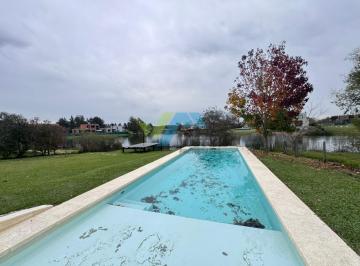 Casa · 170m² · 5 Ambientes · 1 Cochera · Alquiler Anual de Casa Amoblada con Pileta a La Laguna - El Cazal