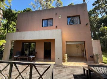 GIA-GI2-3283_2 · Casa 6 Pax Alquiler Temporario Mar Azul