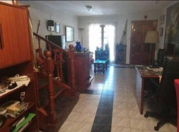 Departamento · 150m² · 4 Ambientes · 1 Cochera · Dúplex en Venta - 3 Dorm. 4 Baños - Cochera - 195 m² - Almagro