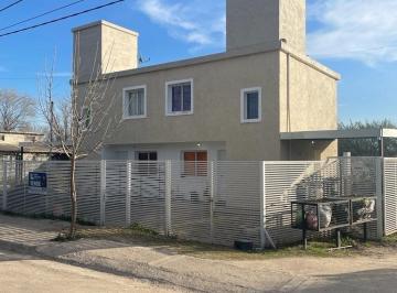 Casa · 100m² · 6 Ambientes · 1 Cochera · Alquiler Duplex 2 Dorm. en Mi Granja