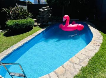 Casa en Venta de 4 ambientes Chauvín · Chalet en El Tradicional Entorno del Barrio Chauvin - Dueño Directo