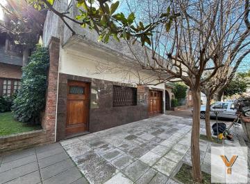 Casa · 250m² · 6 Ambientes · Casa en Venta - 4 Dorm. 2 Baños - 303 m² - La Matanza