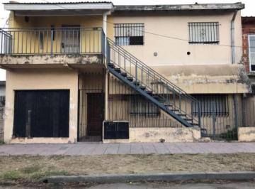 PH · 150m² · 4 Ambientes · PH en Venta - 3 Dorm. 2 Baños - Isidro Casanova