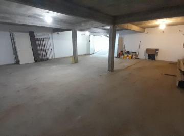 Garage · 82m² · 5 Cocheras · Cocheras en Alquiler. Pb Al Fondo. Inmejorable Ubicacion.